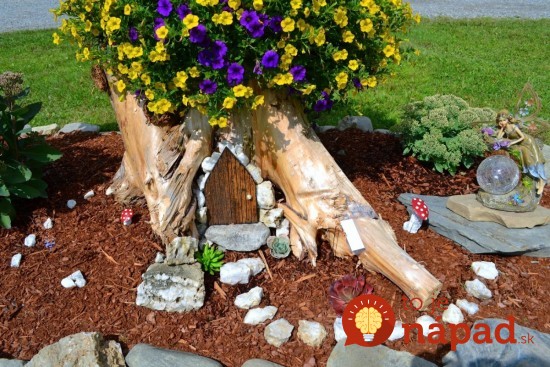 Tree-Stump-Planter--550x367