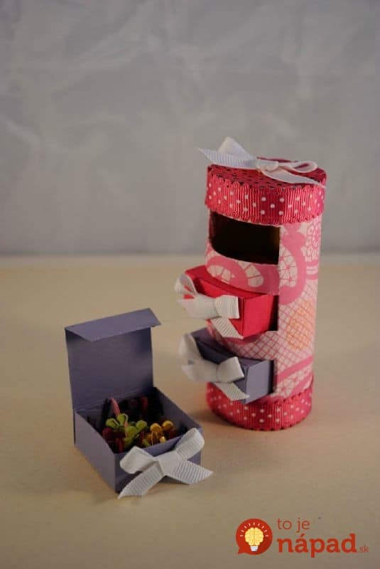 valentines-day-decorations-diy-jewelry-box-ideas-from-empty-toilet-paper-rolls