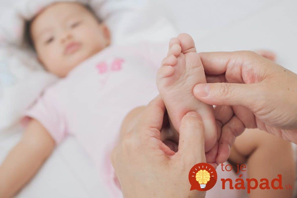 baby foot massage