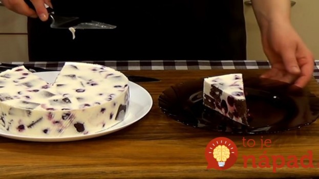 Jednoduchá torta „Mliečny sen“: Najlepší tvarohový krém s ovocím a jemným cestom!