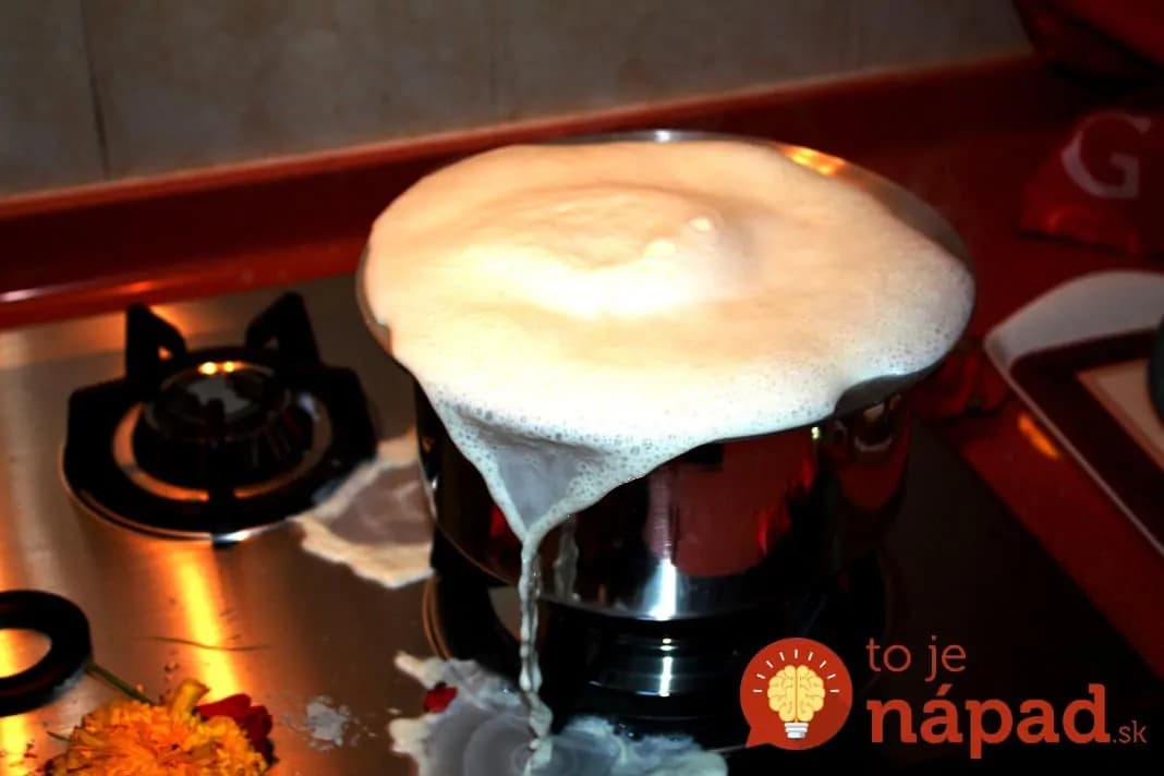 Video: Jednoduchý trik, vďaka ktorému vám mlieko už nikdy viac nevykypí!