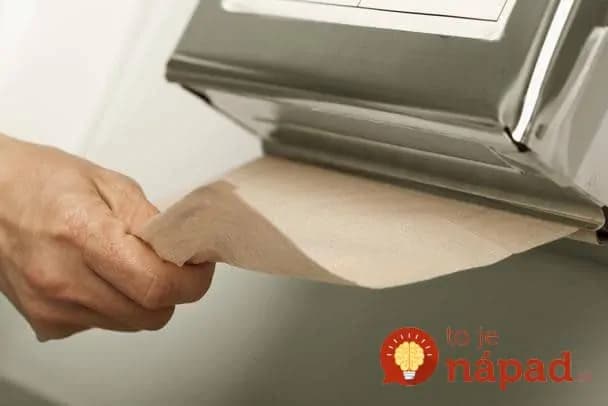 Papierové utierky ste doteraz používali nesprávne. TOTO by ste si mali zapamätať na celý život