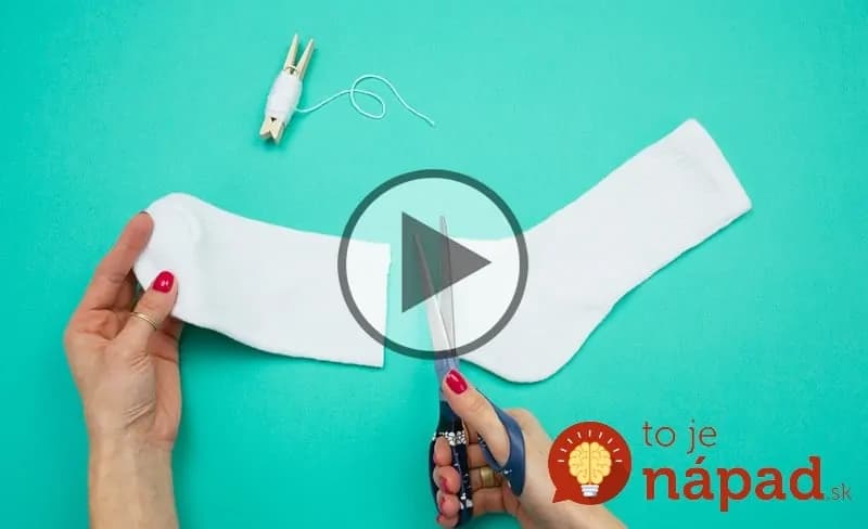 Utešená zimná dekorácia z ponožky? Budete ju chcieť aj vy!