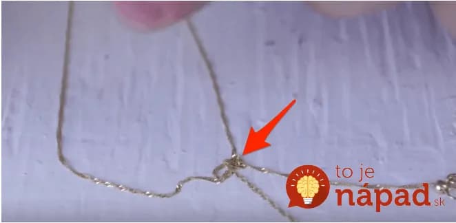 Zauzlila sa vám retiazka? Jednoduchý a rýchly trik, ktorý pomôže!