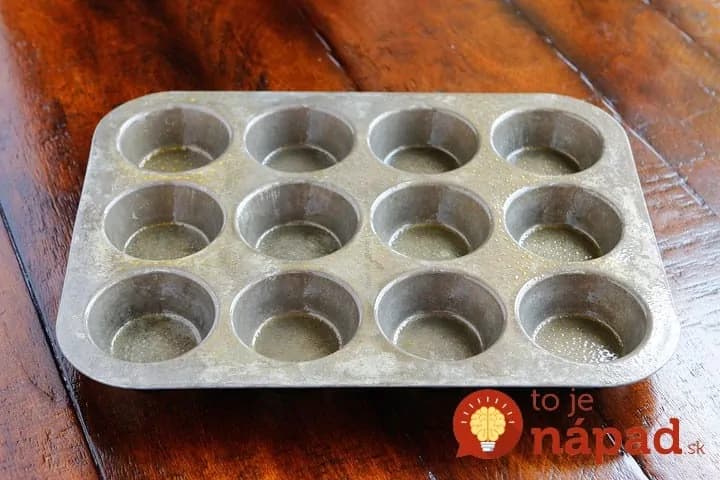 Bola to len obyčajná forma na muffiny. Až kým ju nevzala do rúk táto žena!