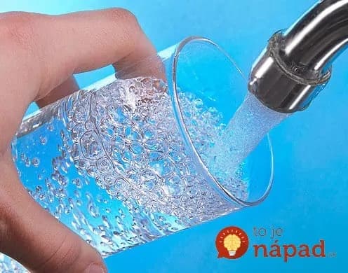 Jednoduché triky, ako odstrániť z vody chlór
