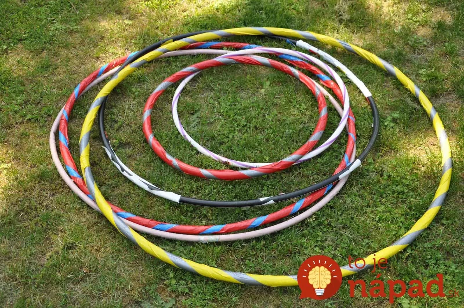 Do záhrady priniesla 4 obruče na cvičenie. Vyrobila niečo, čo vám môže ušetriť kopu peňazí!
