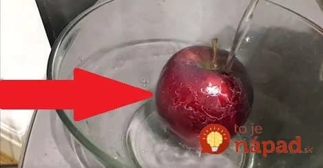 Jednoduchý experiment odhalí, čo sa skutočne nachádza na povrchu kupovaných jabĺk