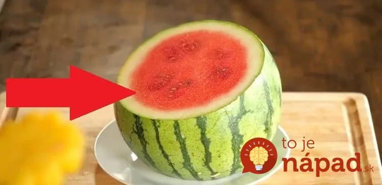 Nápad, ako vyrobiť z melónu najkrajšiu jedlú kyticu pre oslávenca!