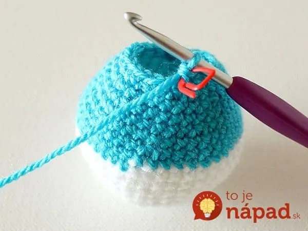 Žena vyrába vianočné dekorácie, ktoré budete obdivovať aj vy: Toto vyrába len pomocou háčikov a bavlnky!