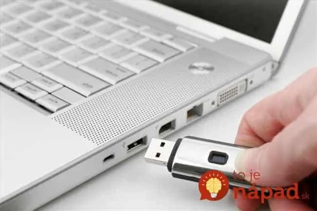 Vymazali ste omylom súbor z USB disku? Jednoduchý trik, ako ho zachrániť