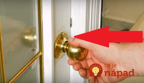 Otecko mal plné zuby toho, že deti stále zabúdajú zatvárať dvere do studenej predsiene: Prišiel s perfektným nápadom, ktoré pomôže ušetriť za energie každému!