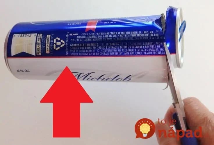 Tieto plechovky sa počas leta kupujú ako na bežiacom páse: Keď uvidíte, čo s prázdnymi kusmi robí táto žena, nabudúce určite neskončia v koši!