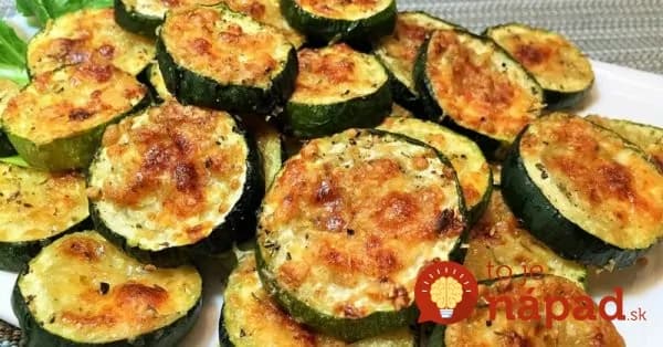 Fit cuketové kolieska s cesnakom a smotanou: Naučte sa tento trik a pri obaľovaní si už nikdy nezašpiníte ruky!