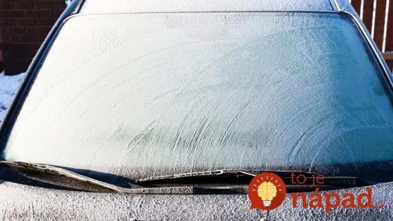 Moja rokmi overená rada, pre každého, kto má auto: Dajte na okná túto zmes – nezamrznú a nebudú sa zvnútra rosiť!