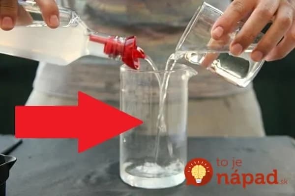 Do pohára vody naliala ocot a takto použila: Neuveriteľné, že som to predtým neskúsil-teraz používam všade!