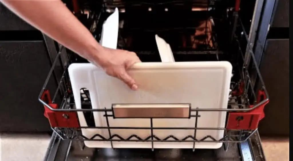 Toto NAVŽDY zmení spôsob, akým používate umývačku riadu: Funkcia o ktorej som nikdy predtým nevedela!