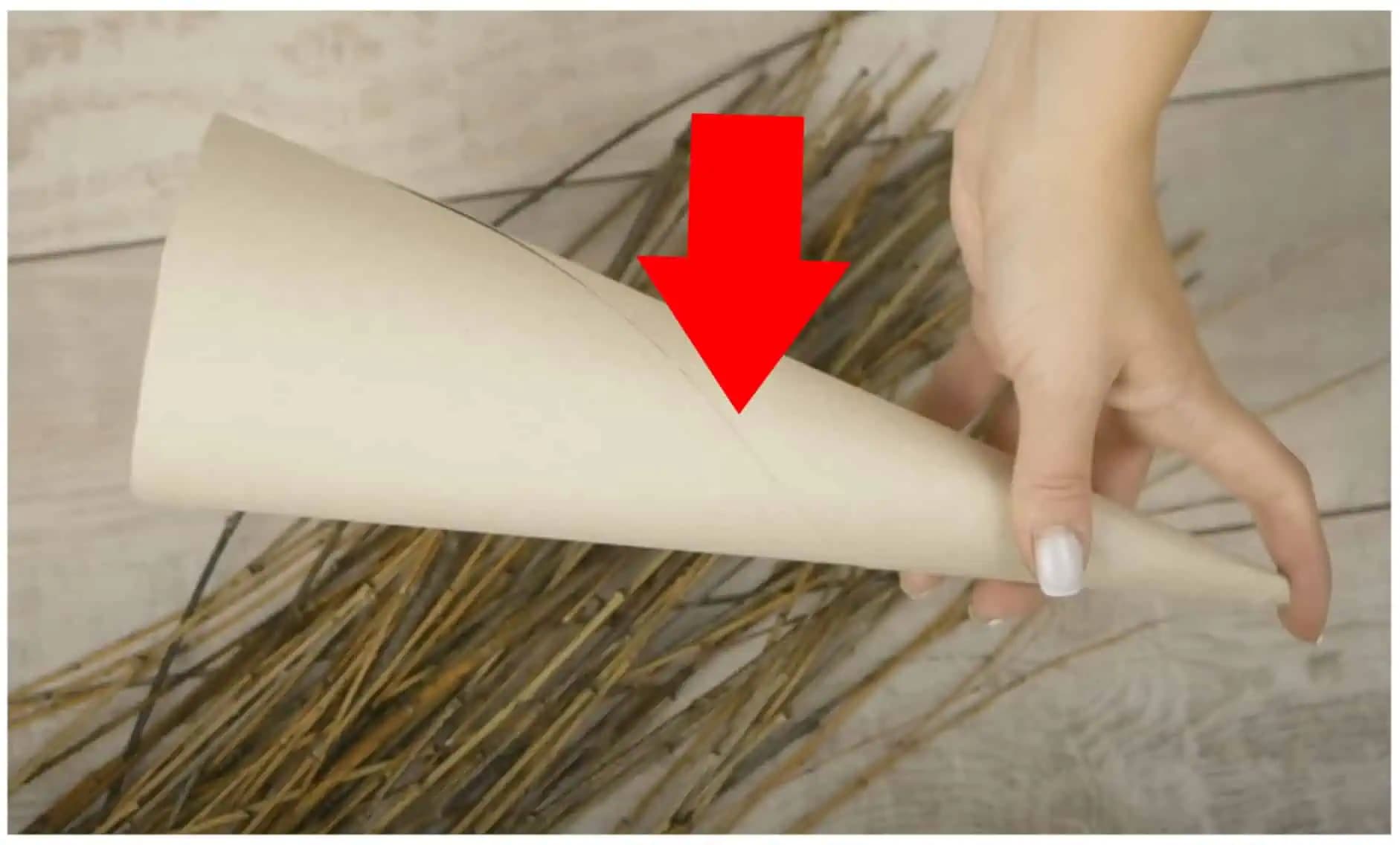 Zobrala len papierový kužeľ, pár ozdôb a vytvorila snáď najkrajšiu VEĽKONOČNÚ dekoráciu: Túto krásu môžete hneď predávať!