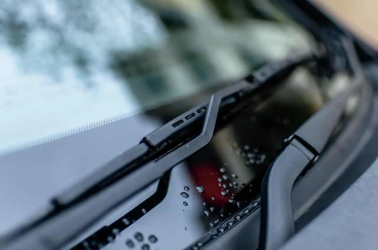 Rozlúčte sa s pískajúcimi a vŕzgajúcimi stieračmi: Tento problém odstránite za 2 minúty!