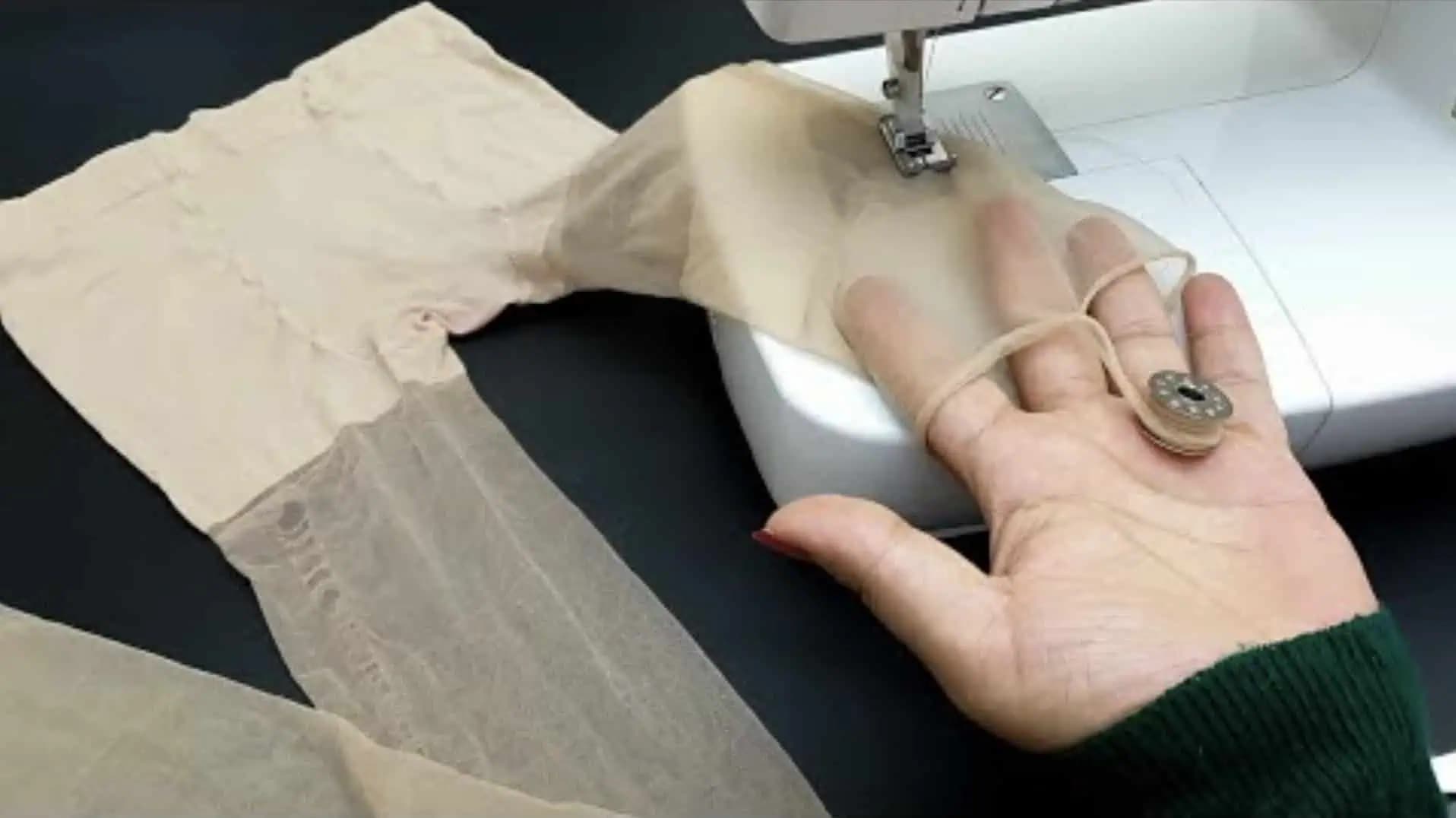 Keď to uvidíte, staré a roztrhané silonky už NIKDY neskočia v koši: Neuveríte, čo z nich môžete mať keď zapnete ŠIJACÍ STROJ!