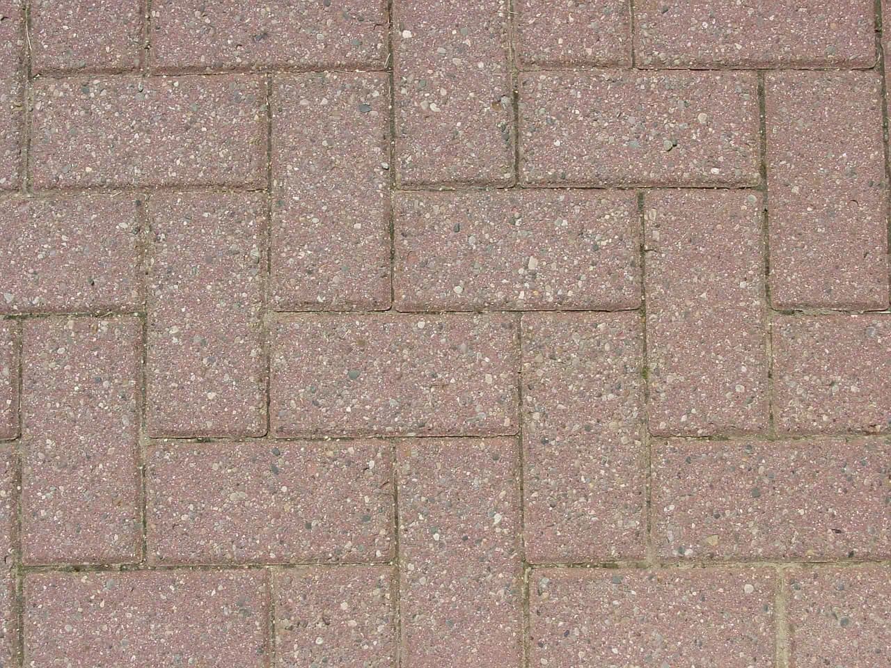 Jednoduchý trik, vďaka ktorému vyčistíte dlažbu na terase: Jednoduché a efektívne riešenie!