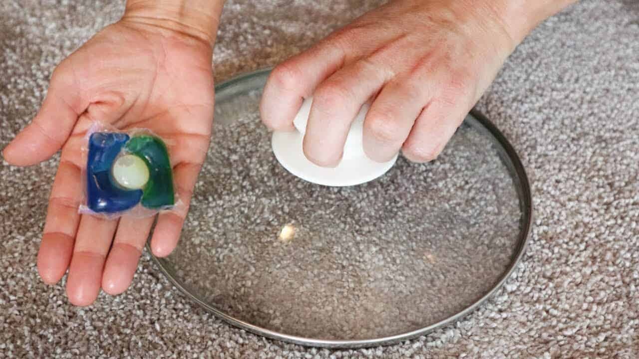 Nevídaný domáci TRIK, ako vyčistiť koberec za pár minút a BEZ NÁMAHY: Tep už nekupujem, koberce sú hneď ako nové!