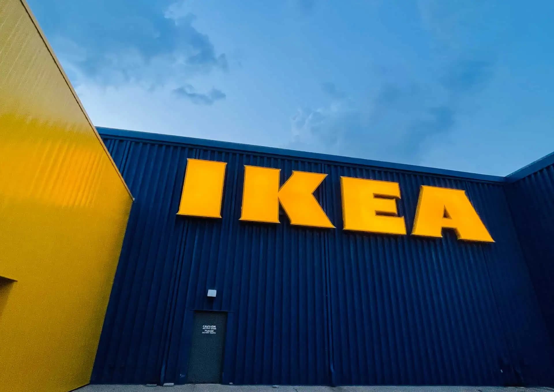 Zaujímavý spôsob, ako sa IKEA chráni pred krádežou: Zlodeja uvidíte na pár metrov!