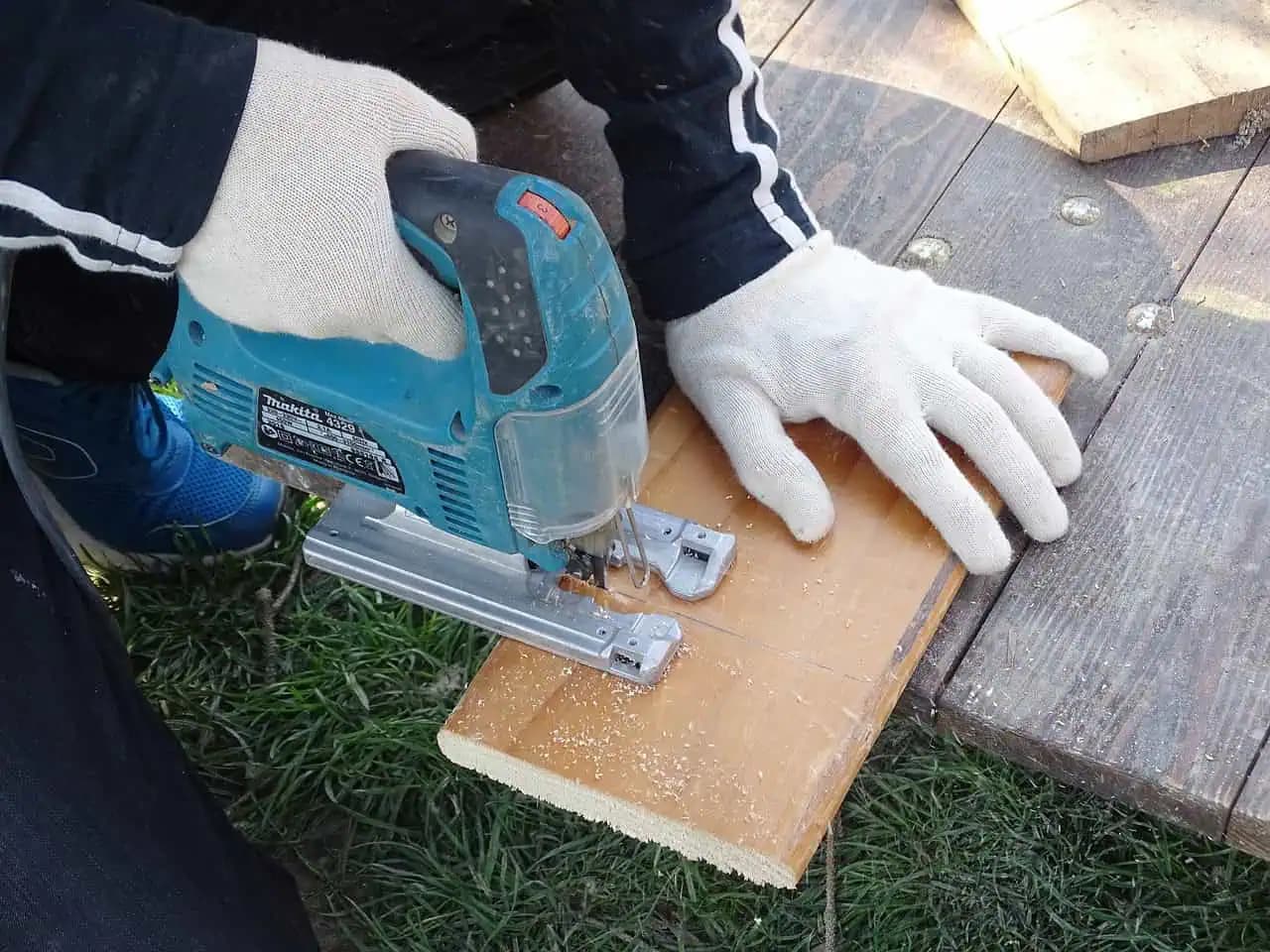 Geniálny nápad zo starého vešiaka na oblečenie: Toto musím mať aj u nás doma!