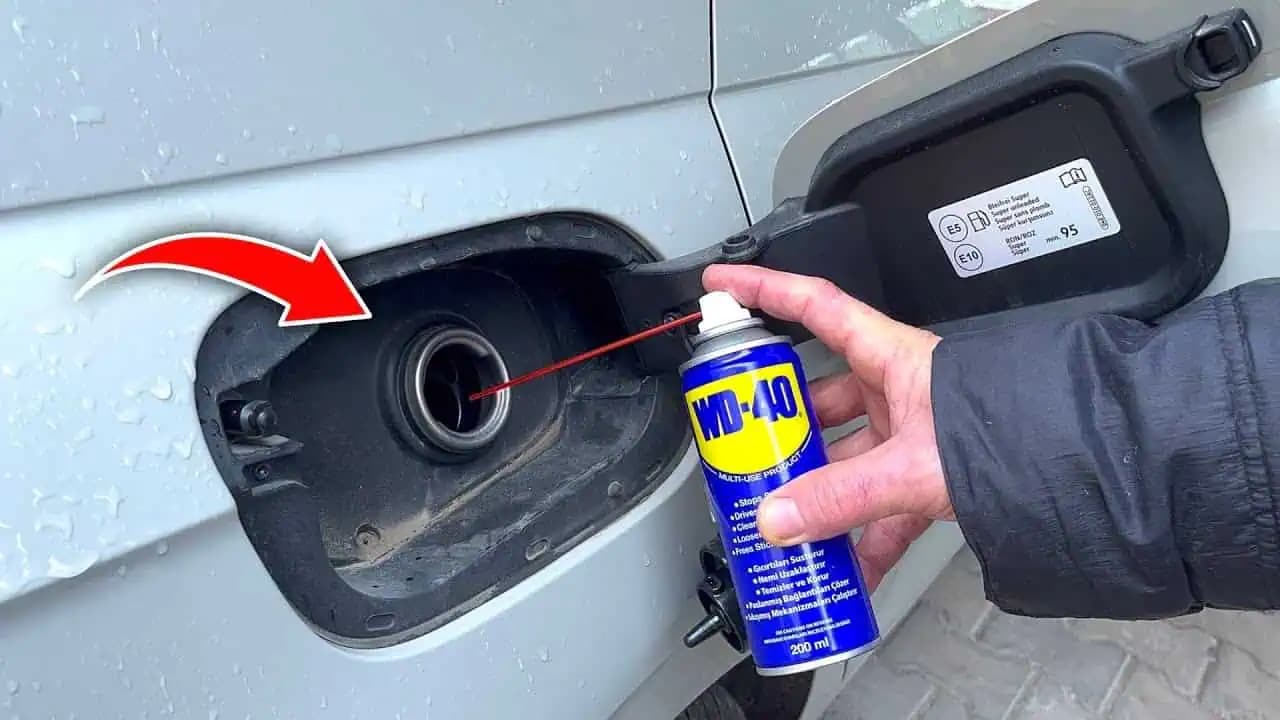 Nastriekajte TÚTO časť auta prípravkom WD-40: Budete ohromení výsledkom!