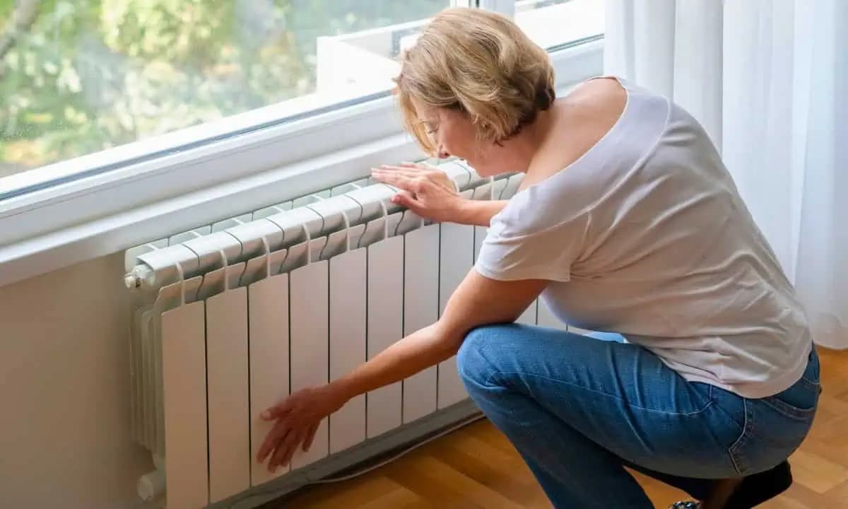 Zohrieva sa radiátor do polovice? Mnoho ľudí ani len netuší, že pre nápravu stačí urobiť TOTO!