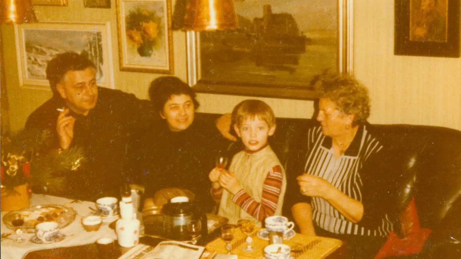 Dnešní rodičia by ani neverili, že je to možné: Za socializmu deti cestovali bez autosedačky, domov od kamarátov chodili za tmy a…!