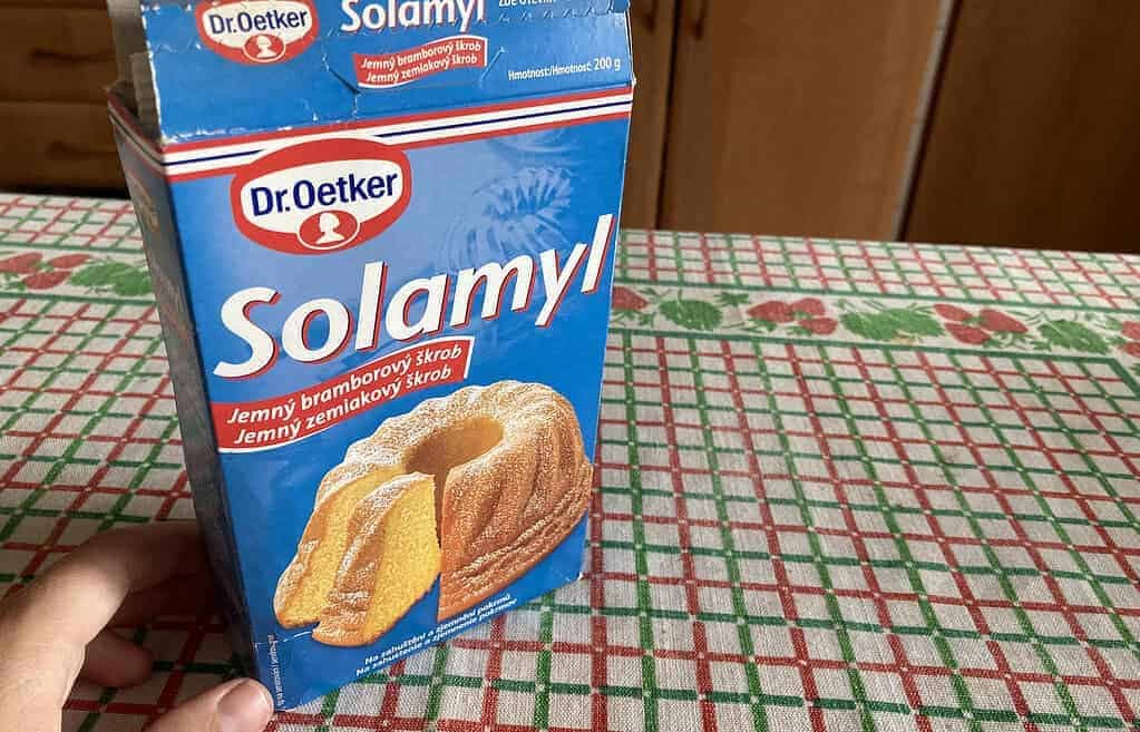 Moja svokra používa lacný škrob spôsobom, o akom sa mi ani nesnívalo: 11 trikov, ktoré ušetria kopec peňazí aj námahy!