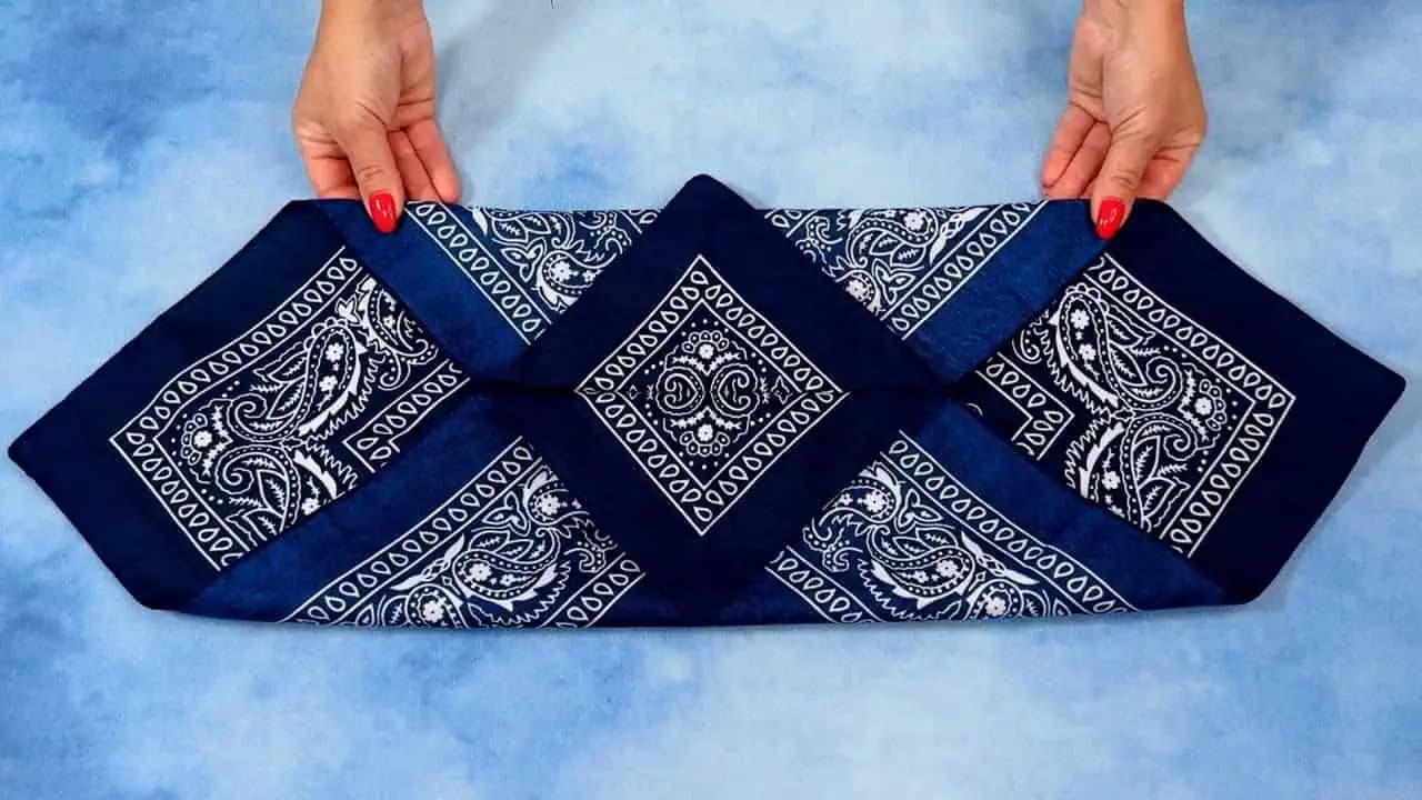 Premeňte šatku na luxusný darček za 10 minút! VIDEONÁVOD!