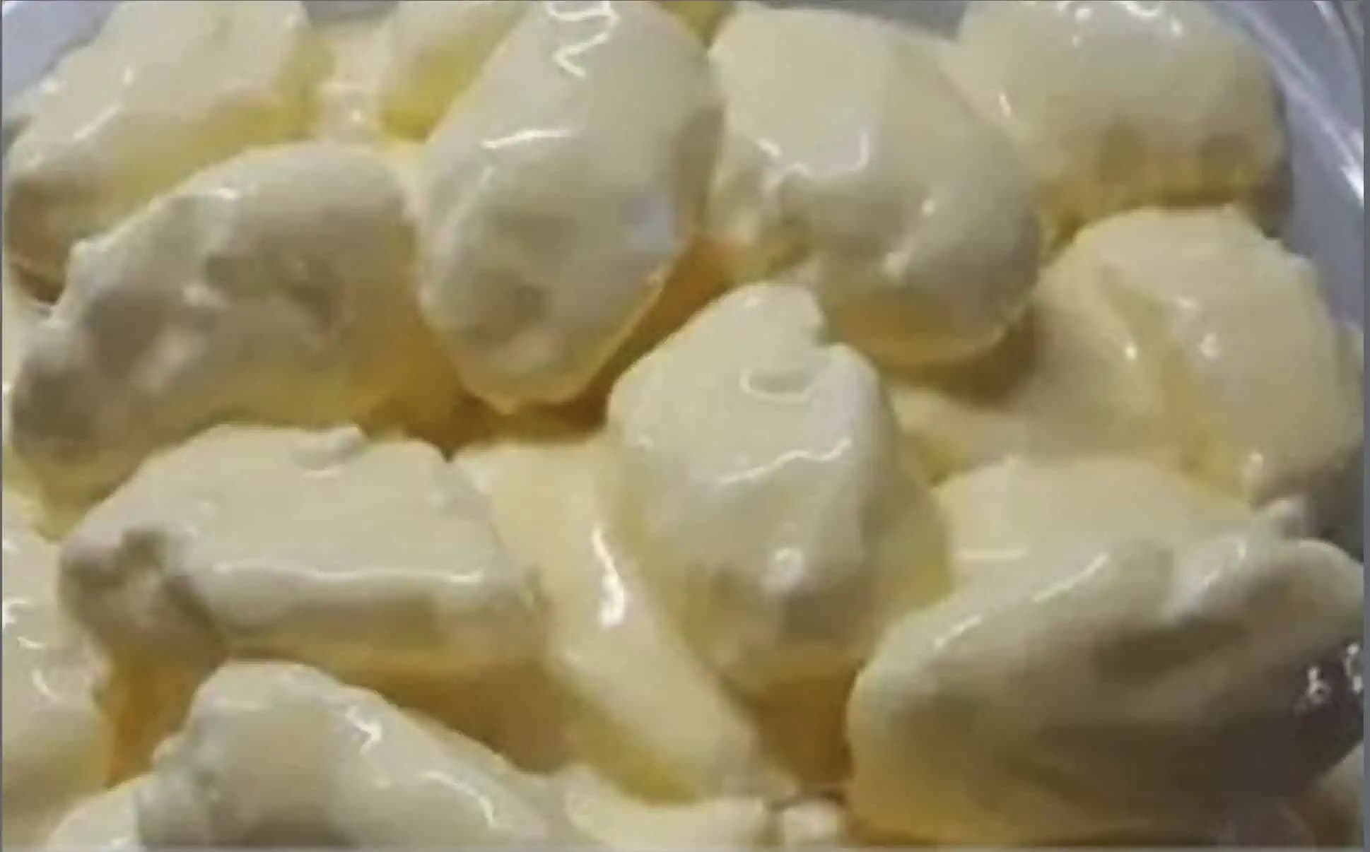 Toto jedlo si pamätáte z detstva a budú ho zbožňovať aj vaše deti: Dezert Vtáčie mlieko za 15 minút – dokonalá chuť!