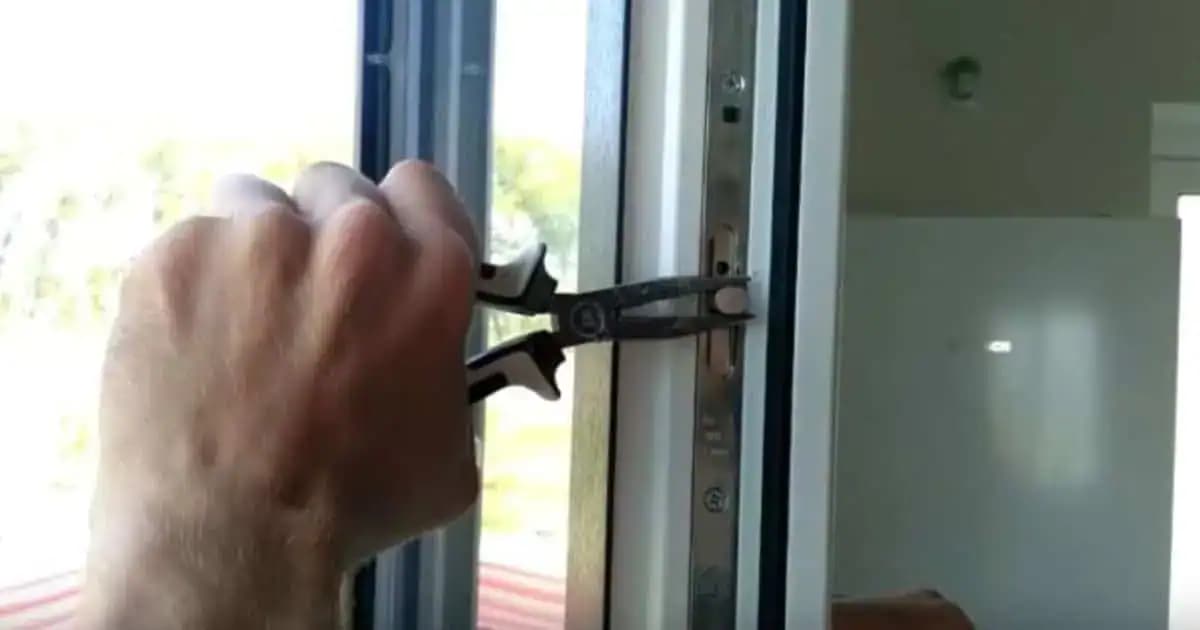 Ako a kedy musíte prepnúť okná do „zimného režimu“, aby do domu nevnikal chlad? Uložte si to!