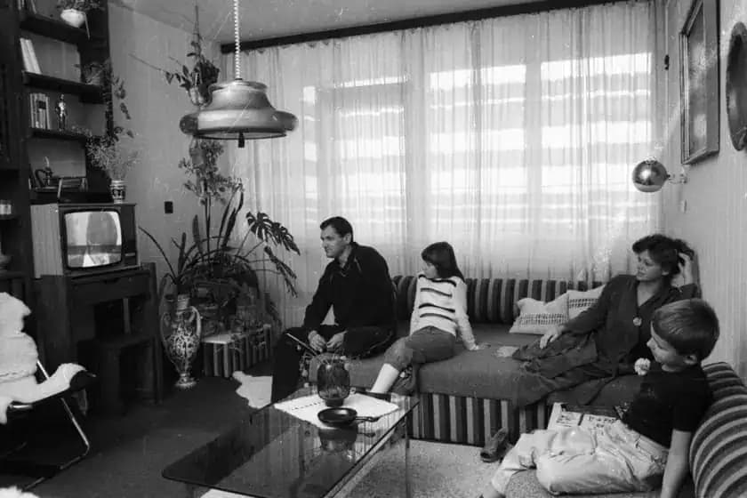Takto vyzerali moderné obývačky v panelových domoch za bývalého režimu: Každý túžil po takom bývaní!