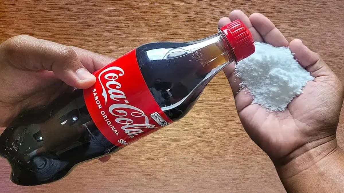 Vezmite pohár COLY, obyčajnú sódu bikarbónu a dobre si uložte tento domáci trik: Používam roky a radím to každému!