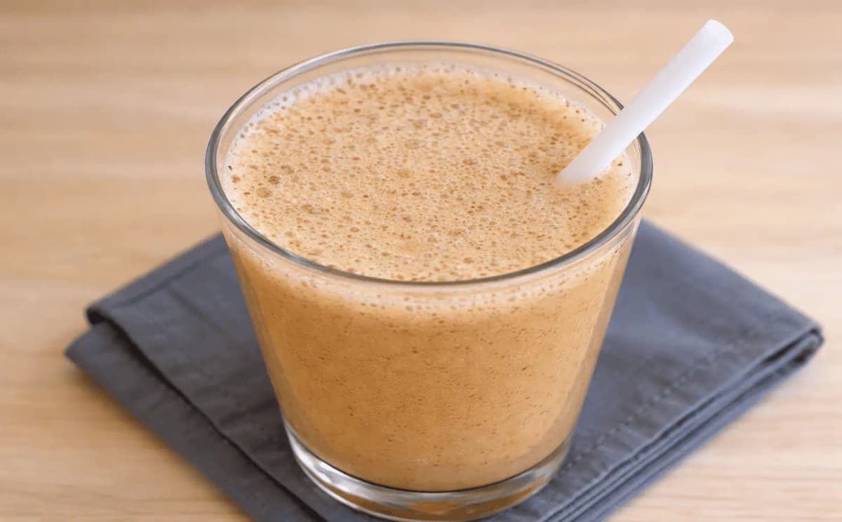 Zmiešajte tieto DVE prísady a vypite pred spaním: Kilá navyše LETIA dole!