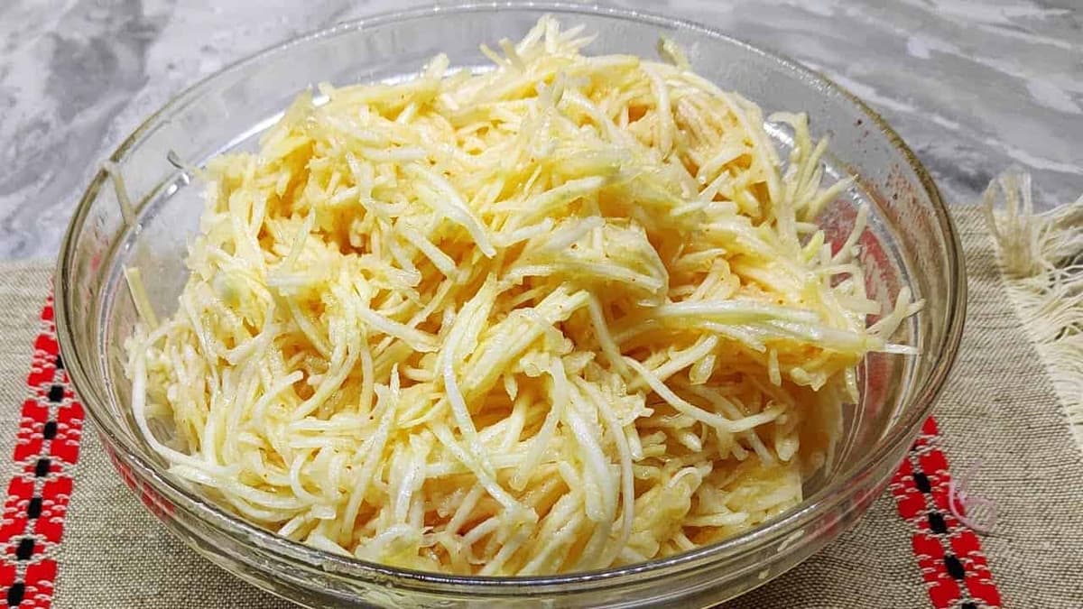 Nastrúhajte kúsok ZELERU, pridajte MED a užívajte len 1 lyžičku denne: MUSÍTE vedieť, čo dokáže tento recept!