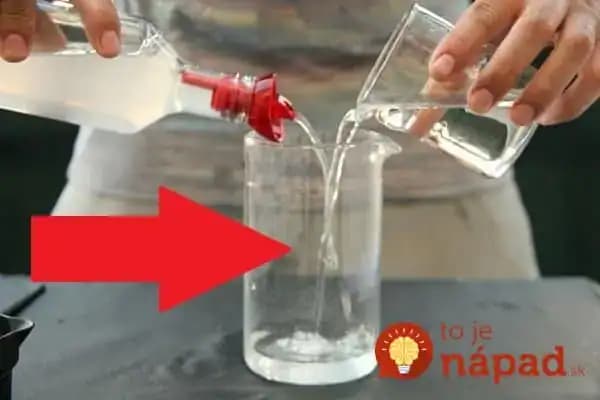 Do pohára vody naliala ocot a takto použila: Neuveriteľné, že som to predtým neskúsil-teraz používam všade!