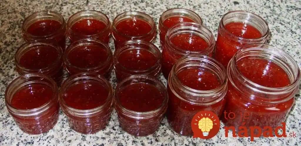 Jahodový džem robím bez želírovacieho prípravku, BEZ ZAVÁRANIA a vždy je krásne hustý: Poznám toto TAJOMSTVO!