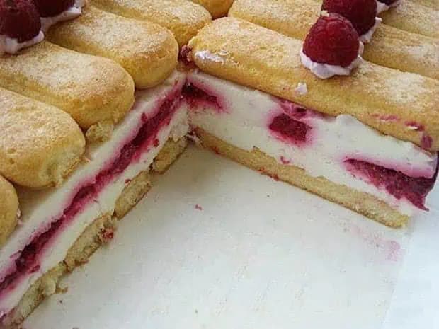 V tomto horku nepečiem: Ovocná STUDENÁ torta za 10 minút, zaručene sa jej nič nevyrovná!