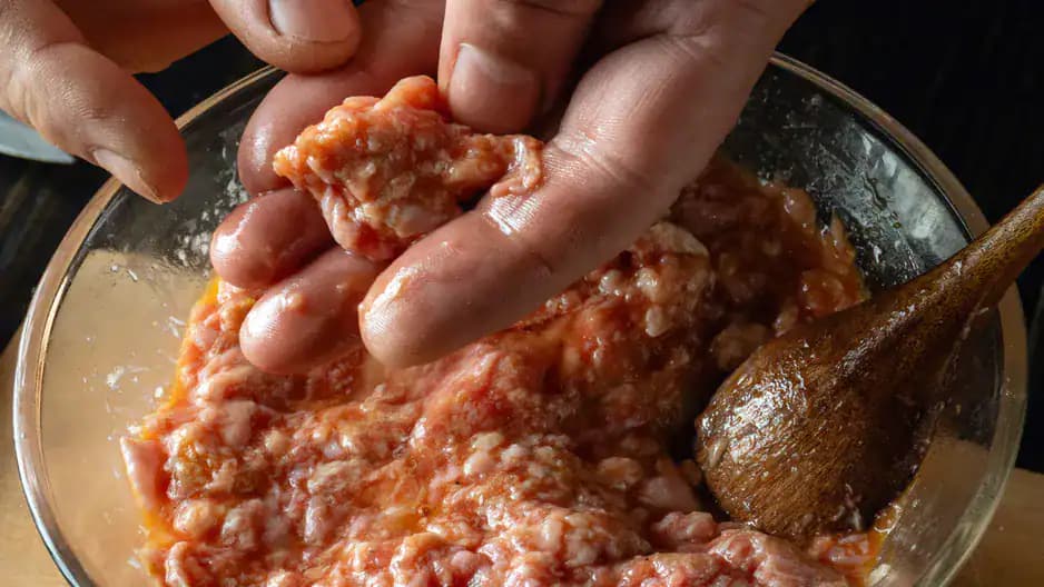 Najväčšia chyba, ktorú robia Slováci s mletým mäsom: Môže vás vyjsť poriadne draho!