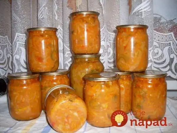 Zeleninová zmes na chlebíčky – pekelne dobrá: Cuketa, rajčiny a trošku pálivého – na hrianky nič lepšie nepoznám!