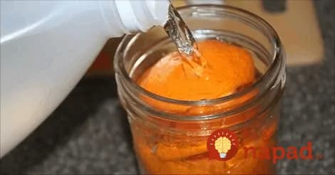 Úžasná vôňa a bezchybná čistota: Univerzálny čistiaci prostriedok len z 2 prísad!