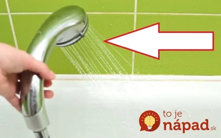 Neznášate drhnutie vane a umývadla? Táto žena vám ukáže trik pre perfektnú čistotu s minimálnou námahou!