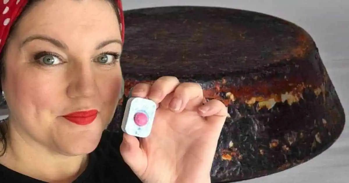 Už mi ani nenapadne drhnúť špinavé panvice: Tento TRIK mi poradila pani kuchárka zo školy – kto neskúsi, neuverí!