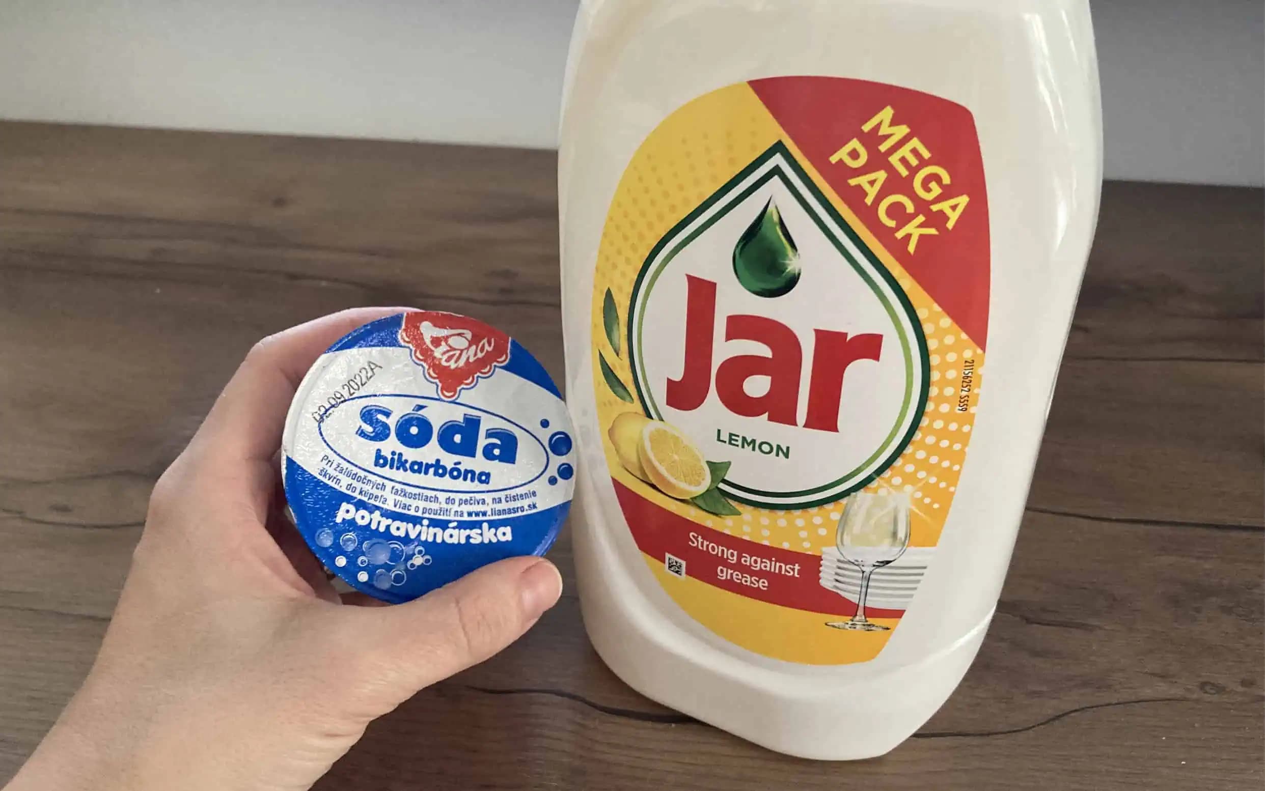 Nasypať sódu bikarbónu do saponátu bol ten najlepší nápad: Používam každý deň a radím to každému!