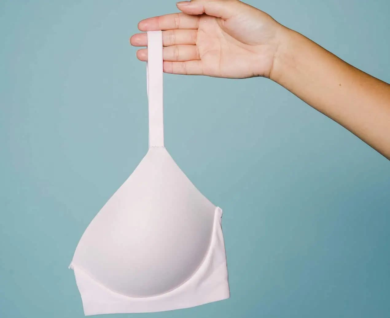 5 užitočných trikov na bielenie podprsenky: Už žiadne zažltnuté fľaky!