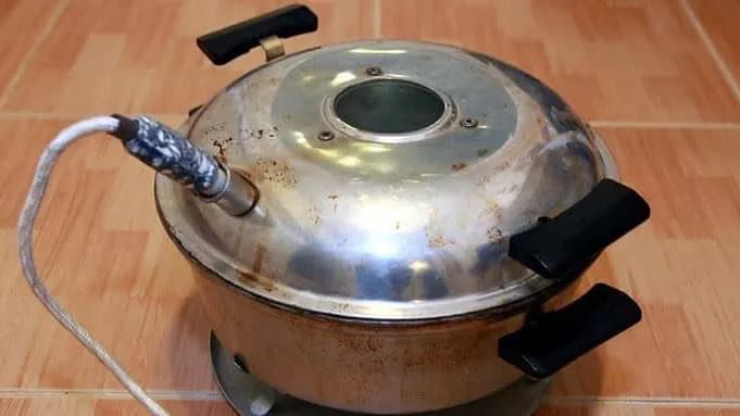 Zabudnuté vybavenie z čias socializmu: Málokto si ho pamätá, no dajú sa v ňom pripraviť samé chutné veci!